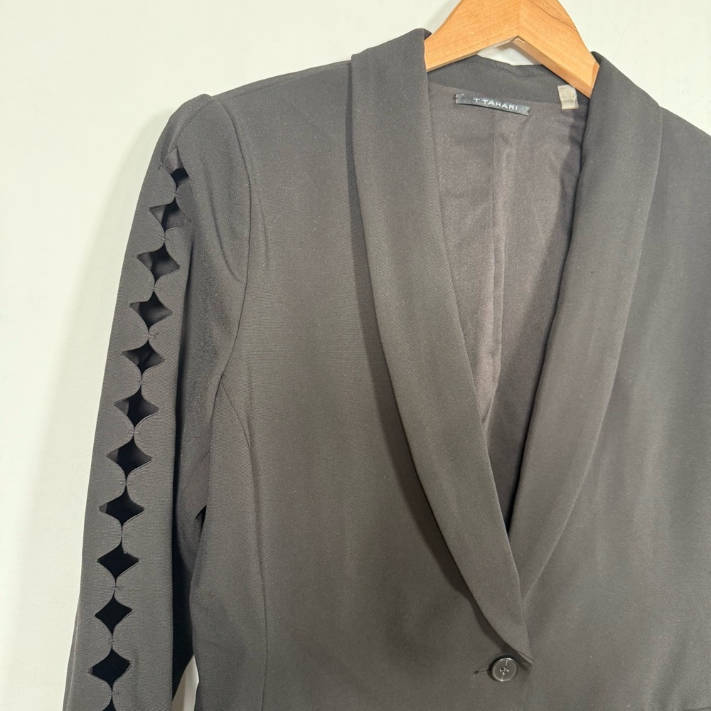 T Tahari Gorgeous Black Blazer w/ Diamond Cutout Detail, Size 6, Great Condition